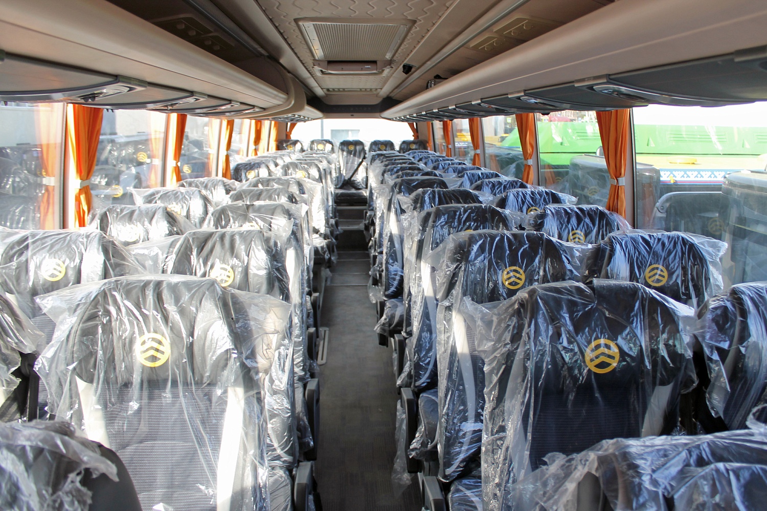 Автобус Golden Dragon XML6129JR Navigator